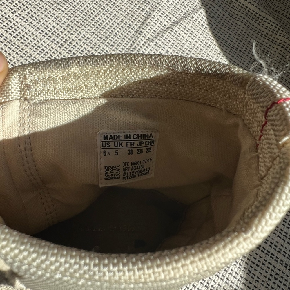 Yeezy 950 Boots - Picture 3 of 6